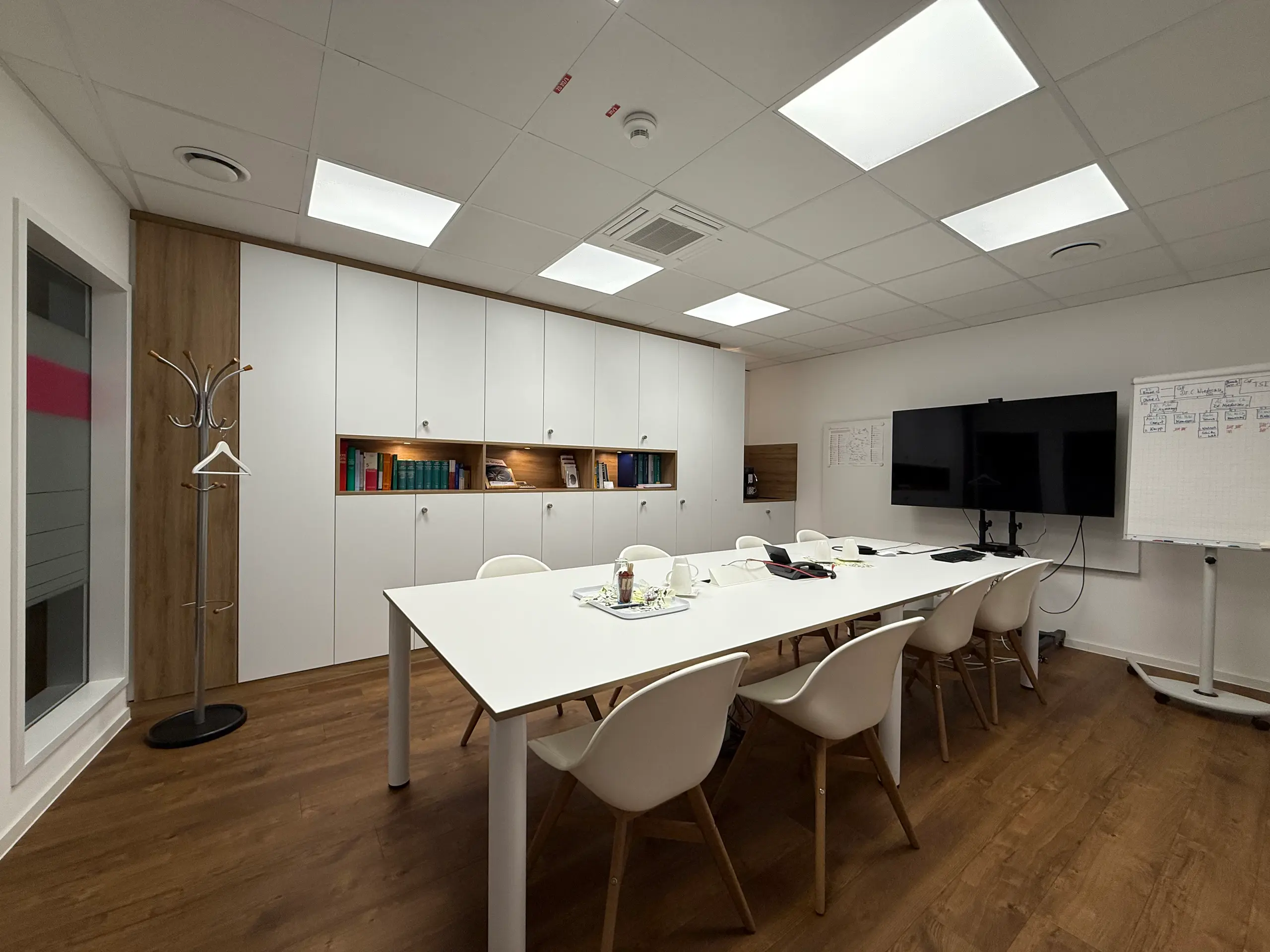 Pfaff Mahnke gewerbliches Objekt Wandschrank 1